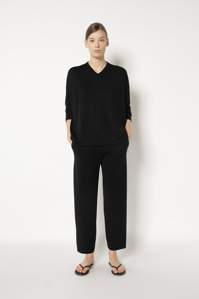 extrafine relaxed V jumper