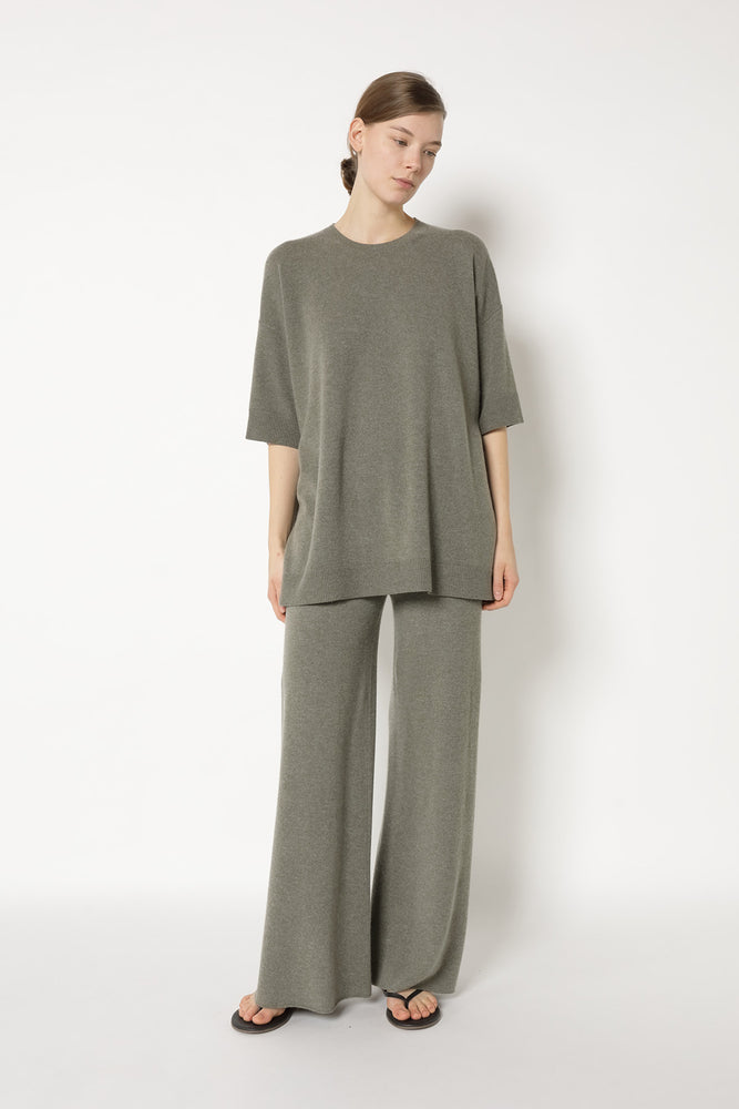 pure relaxed T jumper