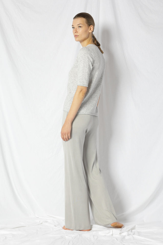 blurry fine crew jumper