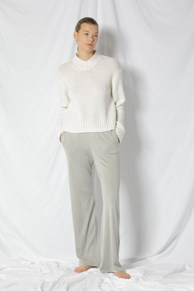 blurry chunky jumper