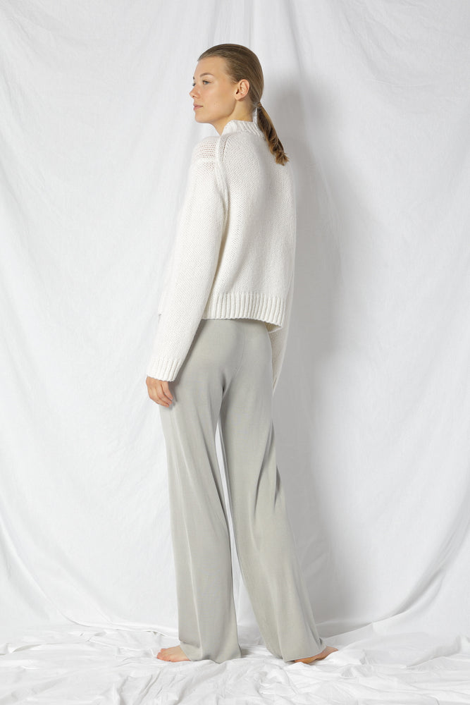 blurry chunky jumper