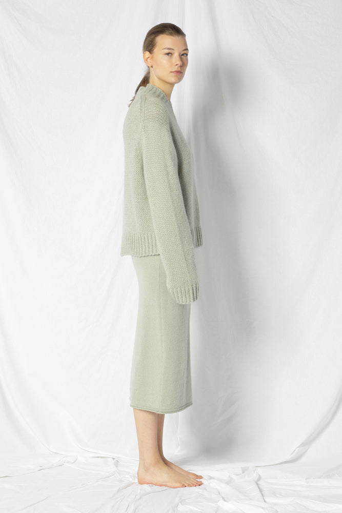 blurry chunky jumper