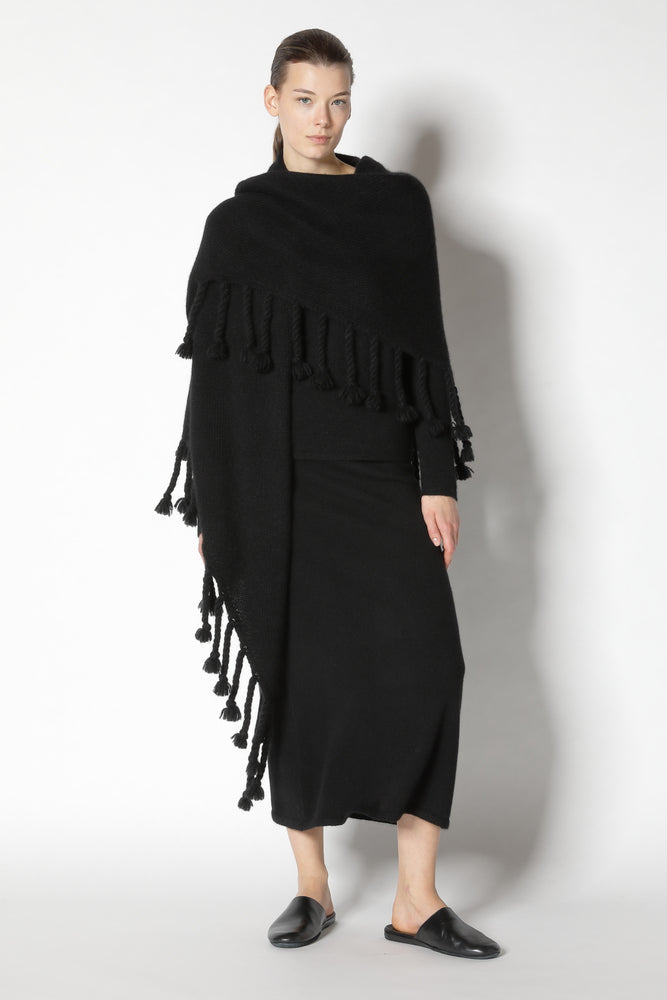 fluffy triangle & handtwisted tussels