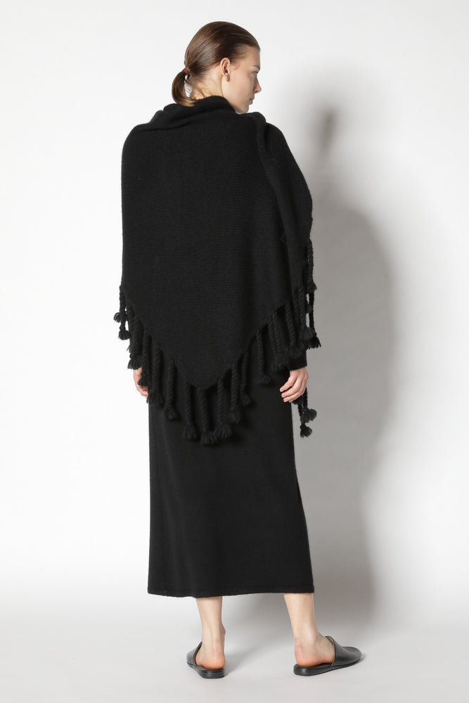 fluffy triangle & handtwisted tussels