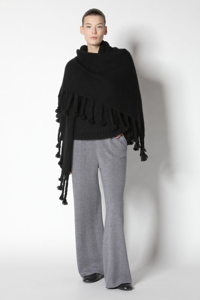 fluffy triangle & handtwisted tussels