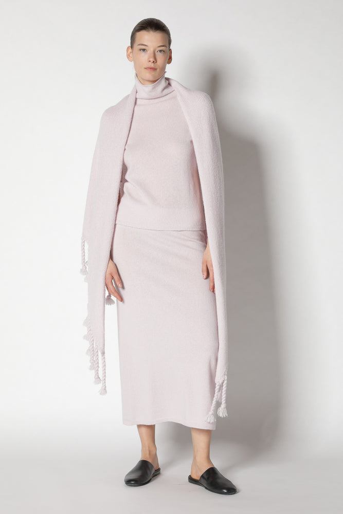 fluffy triangle & handtwisted tussels