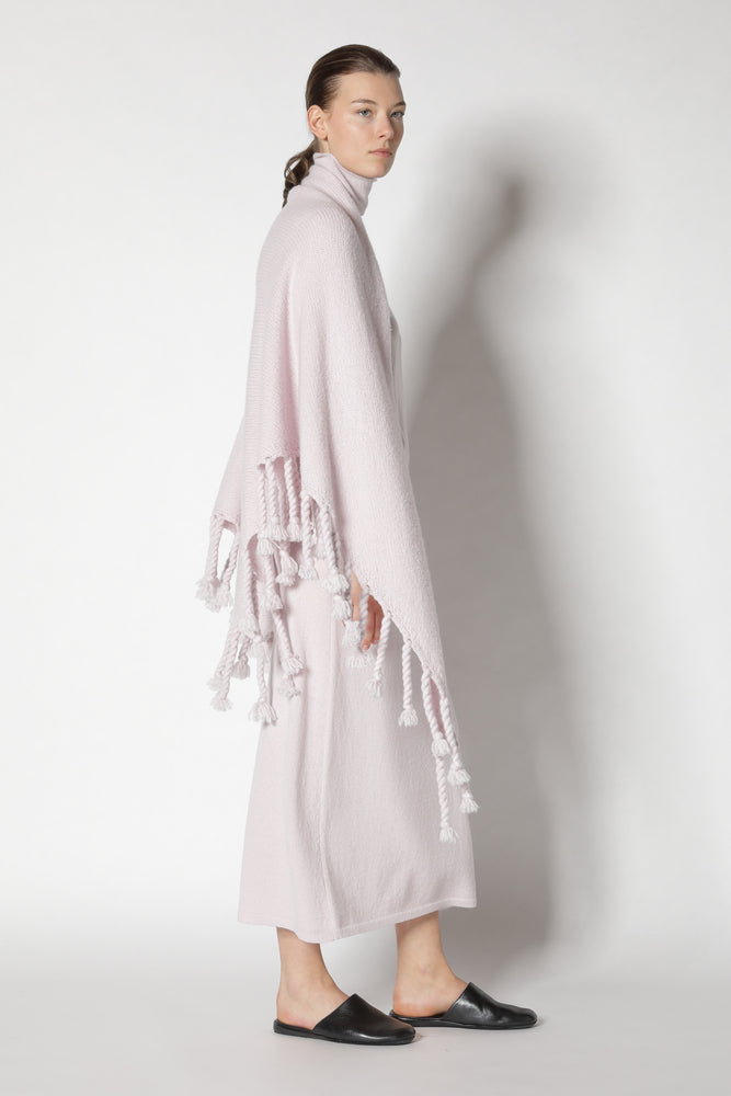 fluffy triangle & handtwisted tussels