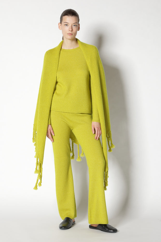 fluffy triangle & handtwisted tussels