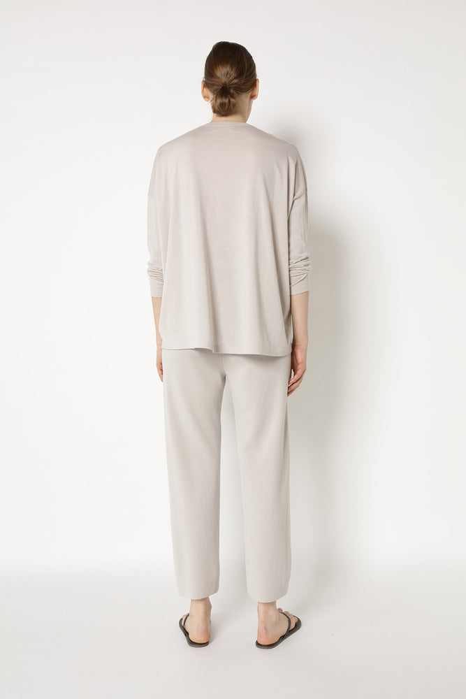 extrafine relaxed V jumper