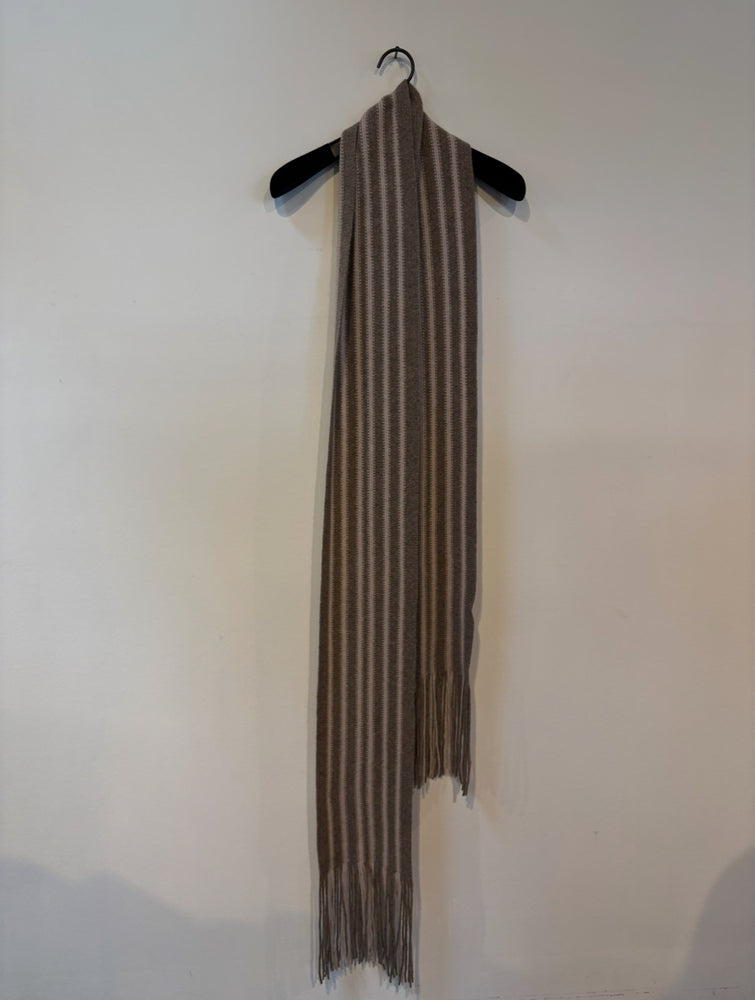 mouliné wrap scarf
