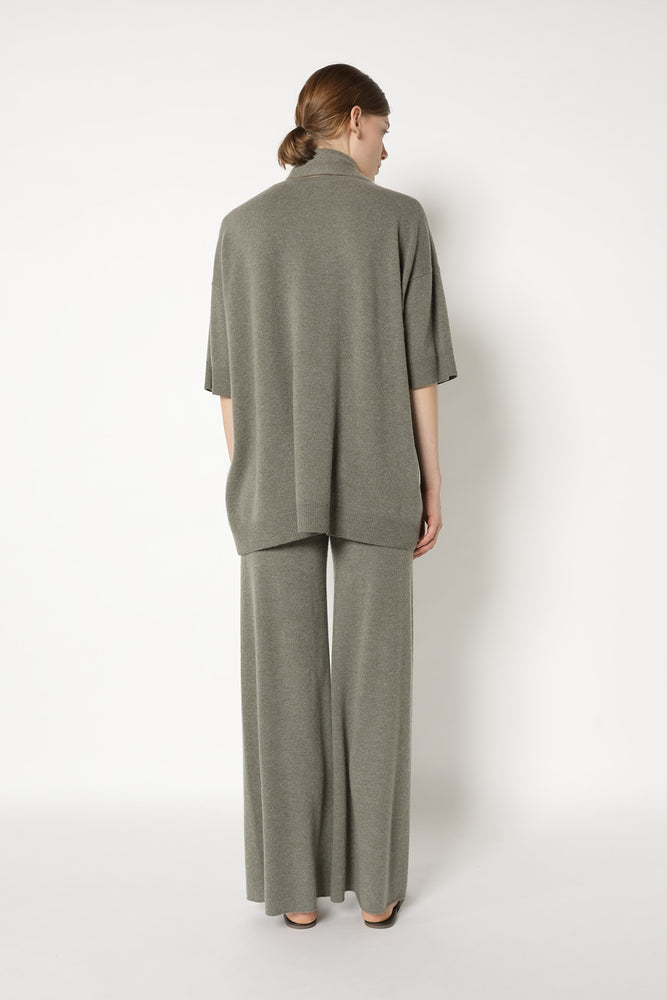 pure relaxed T jumper