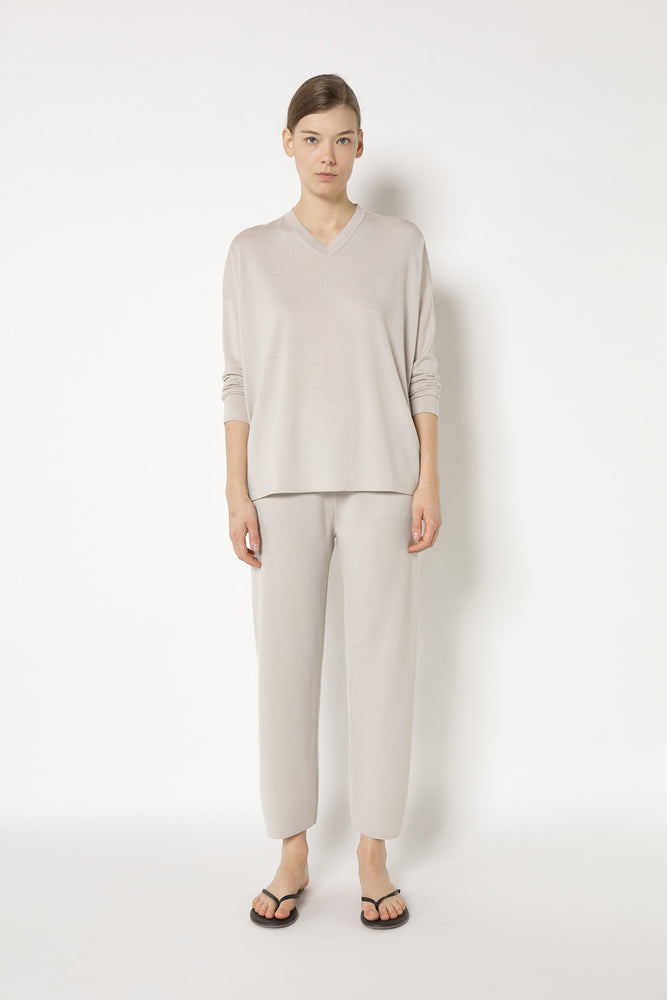 extrafine relaxed V jumper